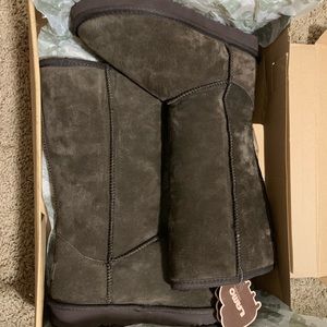 NEW Size 6 Mid-Calf Fleece Boots